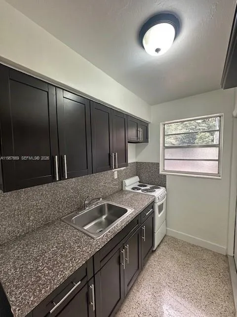 6430 W Flagler St 1, Miami, Florida 33144, Miami, Florida 33144, 1 Bedroom Bedrooms, ,1 BathroomBathrooms,Residential Lease,For Rent,6430 W Flagler St 1, Miami, Florida 33144,A11957669