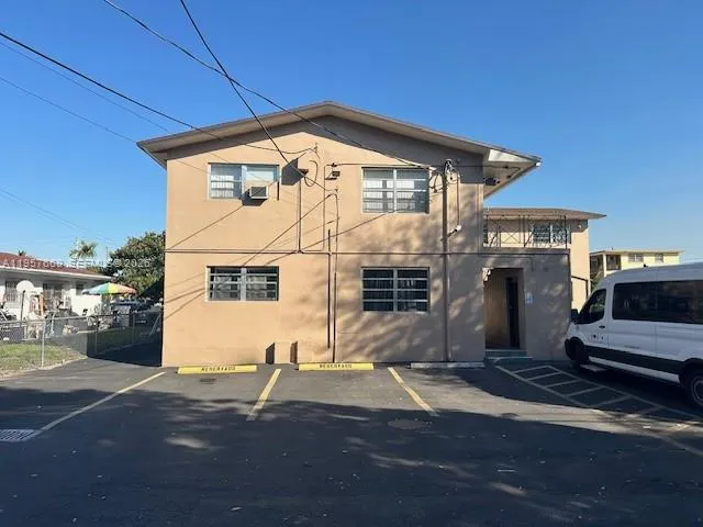 6430 W Flagler St 1, Miami, Florida 33144, Miami, Florida 33144, 1 Bedroom Bedrooms, ,1 BathroomBathrooms,Residential Lease,For Rent,6430 W Flagler St 1, Miami, Florida 33144,A11957669