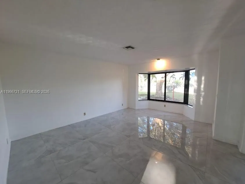 23700 Sw 207th Ave, Homestead, Florida 33031, Homestead, Florida 33031, 3 Bedrooms Bedrooms, ,2 BathroomsBathrooms,Residential Lease,For Rent,23700 Sw 207th Ave, Homestead, Florida 33031,A11966721