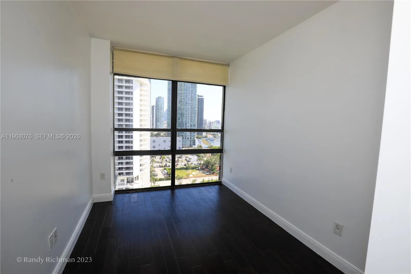 600 Ne 36th St T17, Miami, Florida 33137, Miami, Florida 33137, 2 Bedrooms Bedrooms, ,2 BathroomsBathrooms,Residential Lease,For Rent,600 Ne 36th St T17, Miami, Florida 33137,A11968076