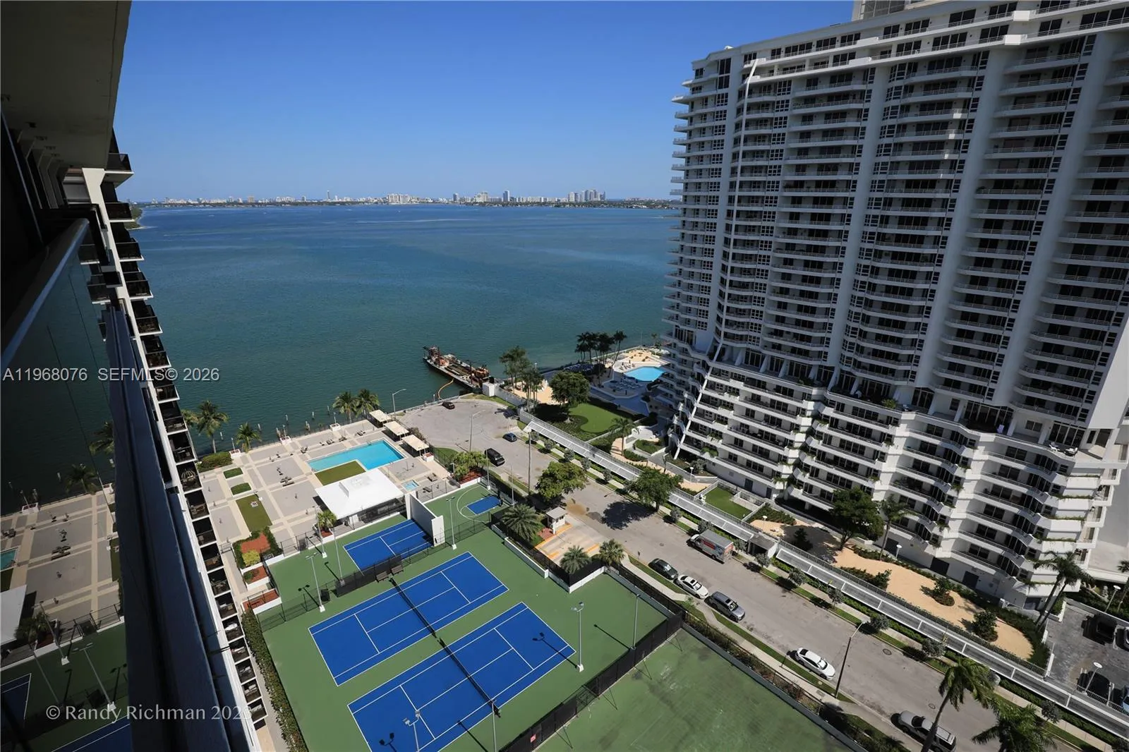 600 Ne 36th St T17, Miami, Florida 33137, Miami, Florida 33137, 2 Bedrooms Bedrooms, ,2 BathroomsBathrooms,Residential Lease,For Rent,600 Ne 36th St T17, Miami, Florida 33137,A11968076