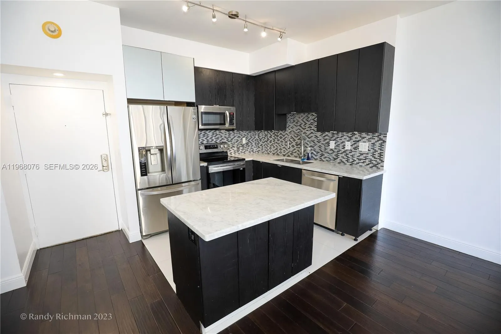 600 Ne 36th St T17, Miami, Florida 33137, Miami, Florida 33137, 2 Bedrooms Bedrooms, ,2 BathroomsBathrooms,Residential Lease,For Rent,600 Ne 36th St T17, Miami, Florida 33137,A11968076