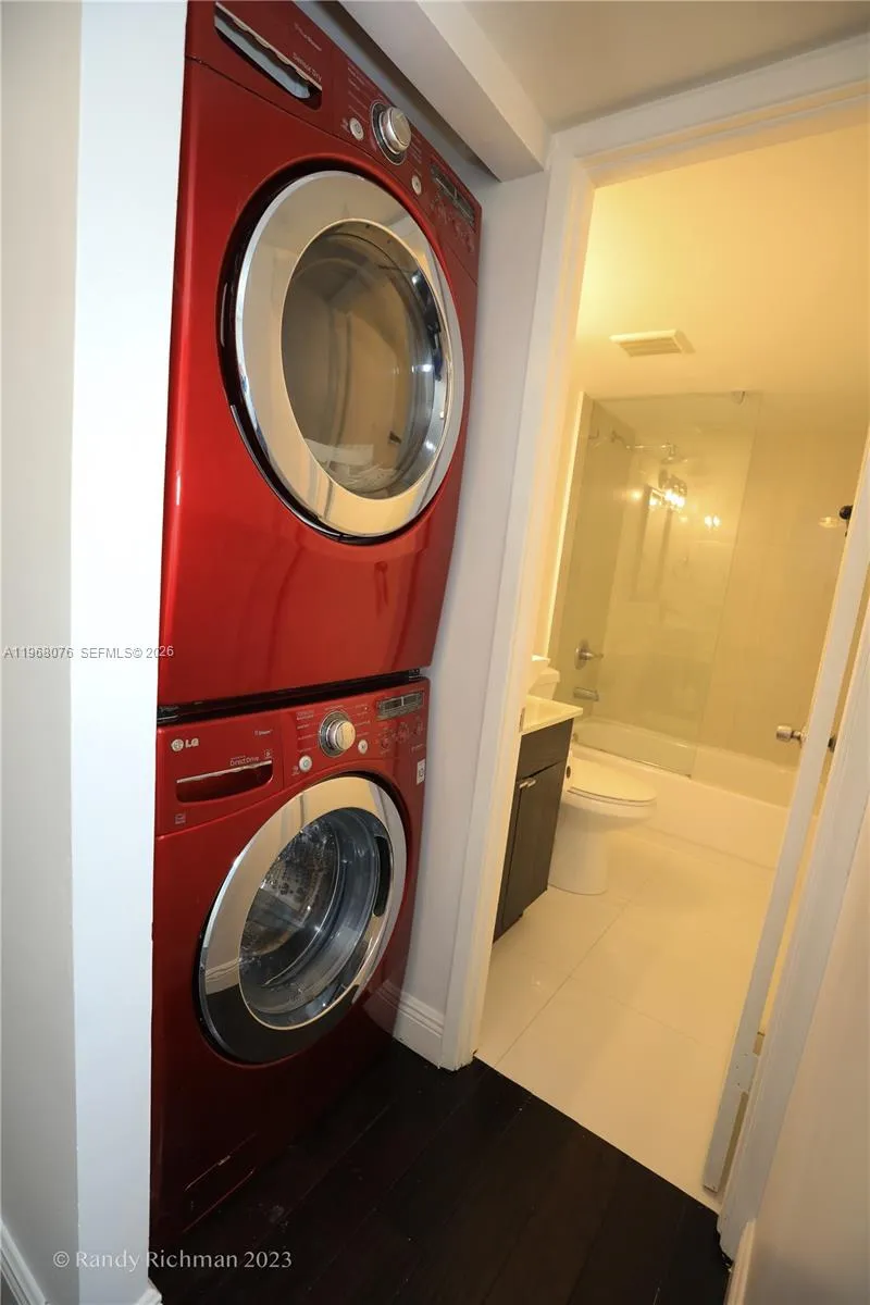 600 Ne 36th St T17, Miami, Florida 33137, Miami, Florida 33137, 2 Bedrooms Bedrooms, ,2 BathroomsBathrooms,Residential Lease,For Rent,600 Ne 36th St T17, Miami, Florida 33137,A11968076