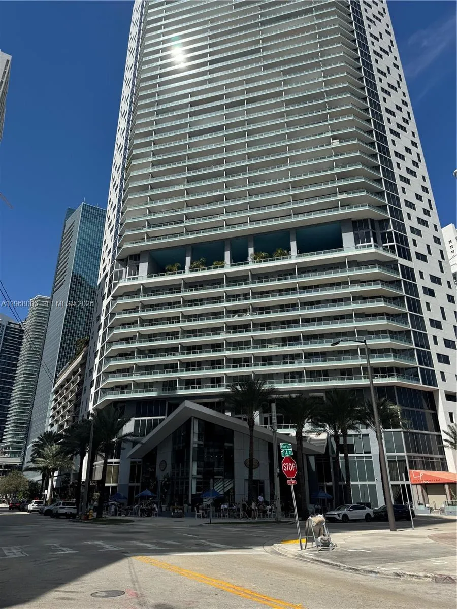 1300 Brickell Bay Dr 2412, Miami, Florida 33131, Miami, Florida 33131, ,1 BathroomBathrooms,Residential,For Sale,1300 Brickell Bay Dr 2412, Miami, Florida 33131,A11968006