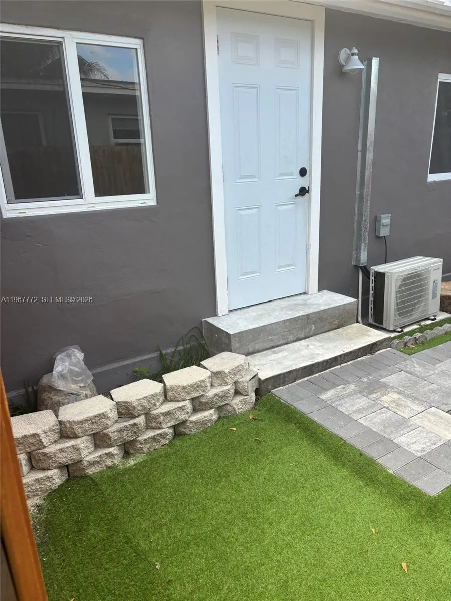 80 Ne 133rd St B, North Miami, Florida 33161, North Miami, Florida 33161, 1 Bedroom Bedrooms, ,1 BathroomBathrooms,Residential Lease,For Rent,80 Ne 133rd St B, North Miami, Florida 33161,A11967772