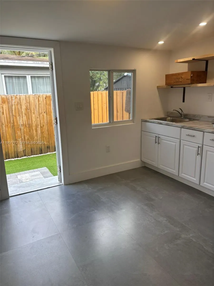 80 Ne 133rd St B, North Miami, Florida 33161, North Miami, Florida 33161, 1 Bedroom Bedrooms, ,1 BathroomBathrooms,Residential Lease,For Rent,80 Ne 133rd St B, North Miami, Florida 33161,A11967772