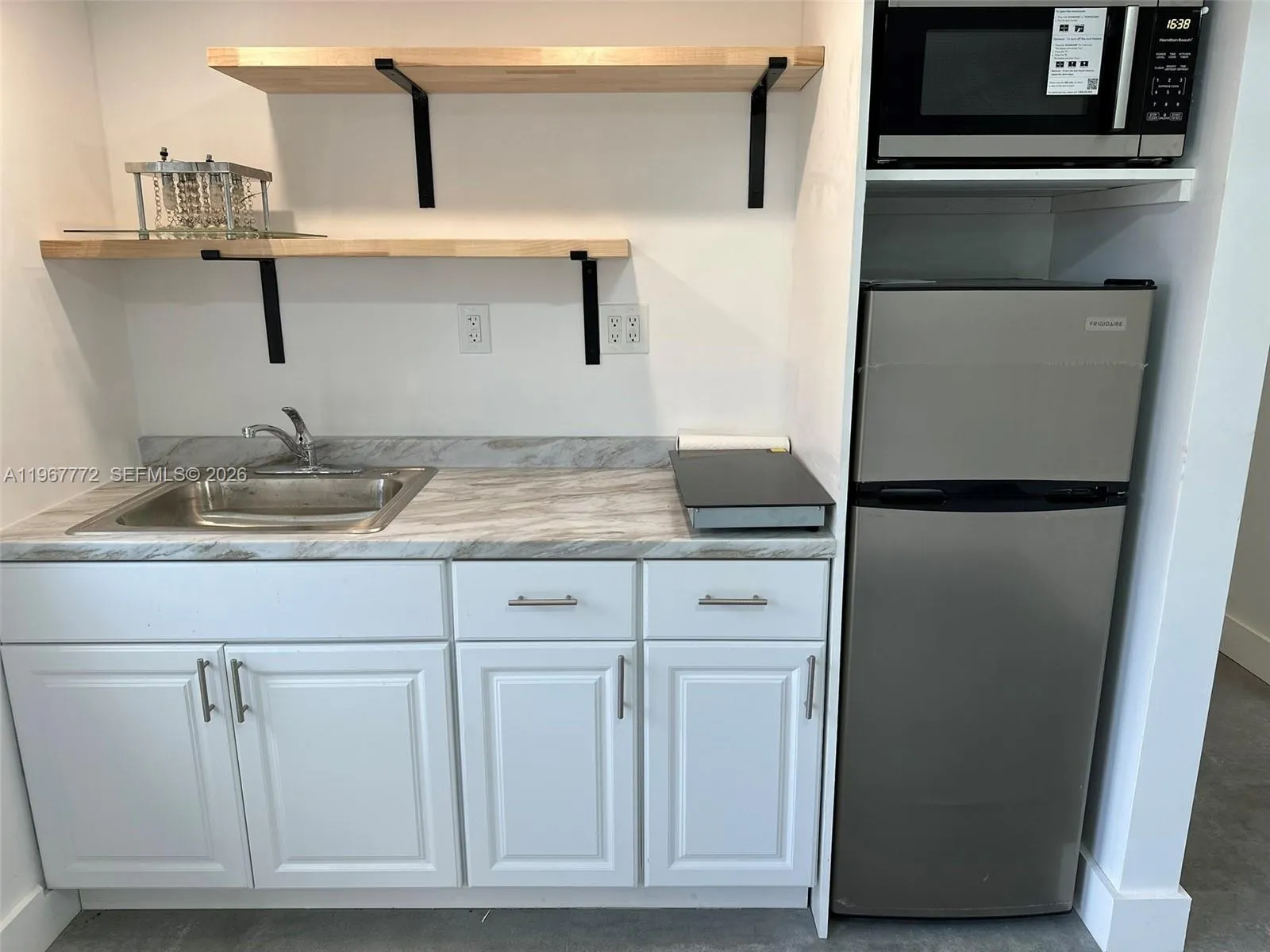 80 Ne 133rd St B, North Miami, Florida 33161, North Miami, Florida 33161, 1 Bedroom Bedrooms, ,1 BathroomBathrooms,Residential Lease,For Rent,80 Ne 133rd St B, North Miami, Florida 33161,A11967772