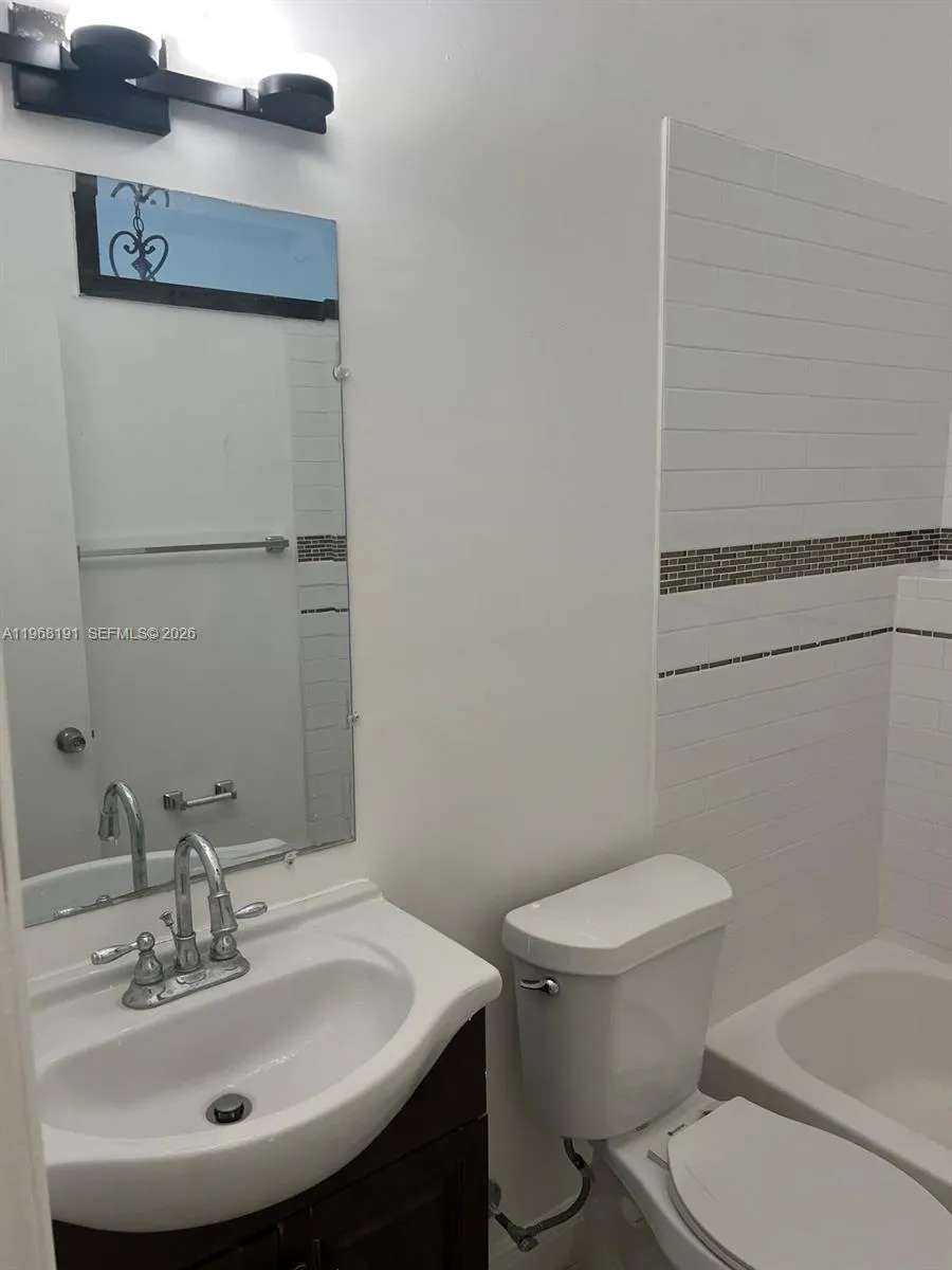 7133 Sw 109th Ct, Miami, Florida 33173, Miami, Florida 33173, 3 Bedrooms Bedrooms, ,3 BathroomsBathrooms,Residential,For Sale,7133 Sw 109th Ct, Miami, Florida 33173,A11968191