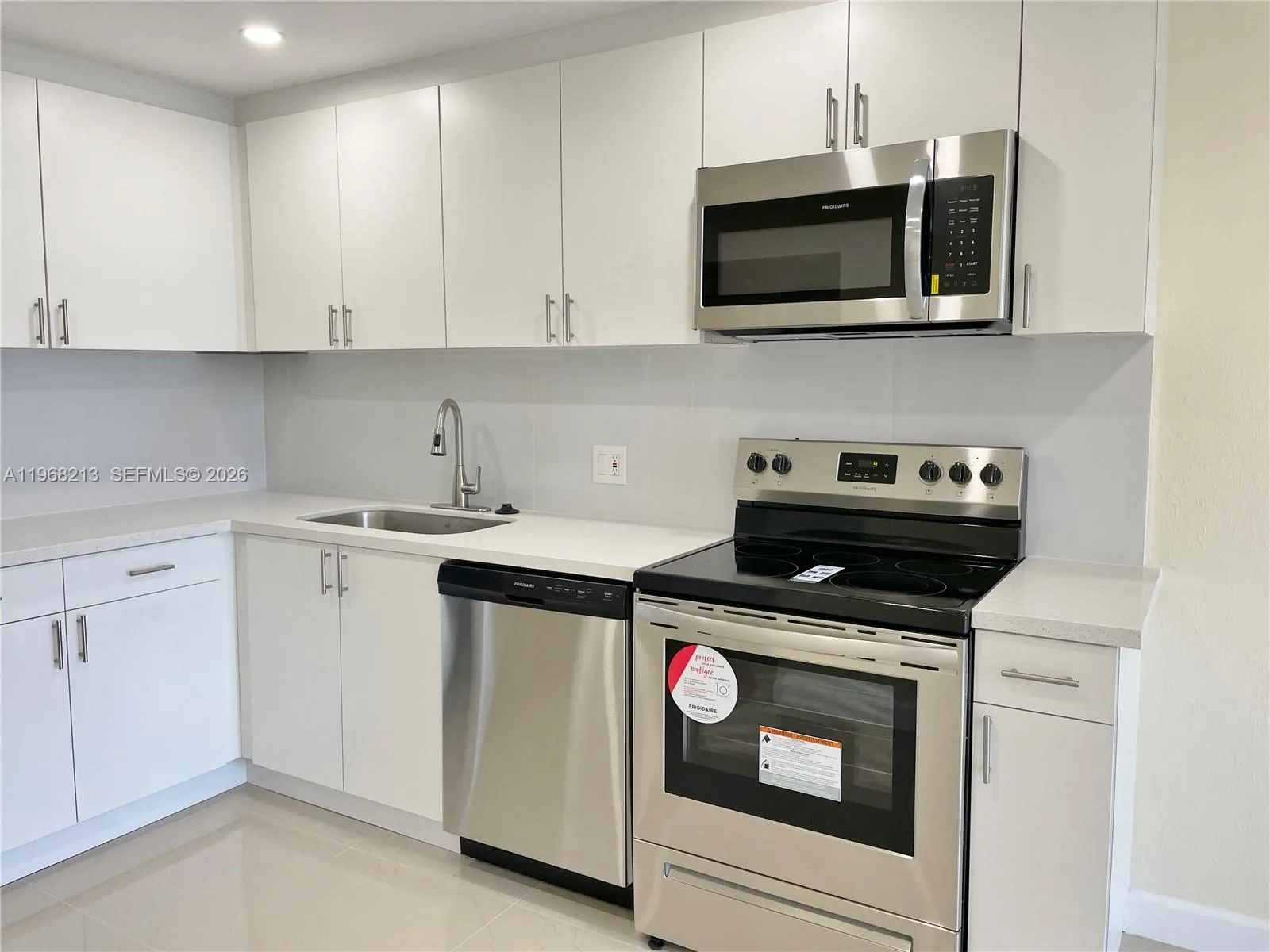 16950 W Dixie Hwy A322, North Miami Beach, Florida, North Miami Beach, Florida 33160, 1 Bedroom Bedrooms, ,1 BathroomBathrooms,Residential Lease,For Rent,16950 W Dixie Hwy A322, North Miami Beach, Florida,A11968213
