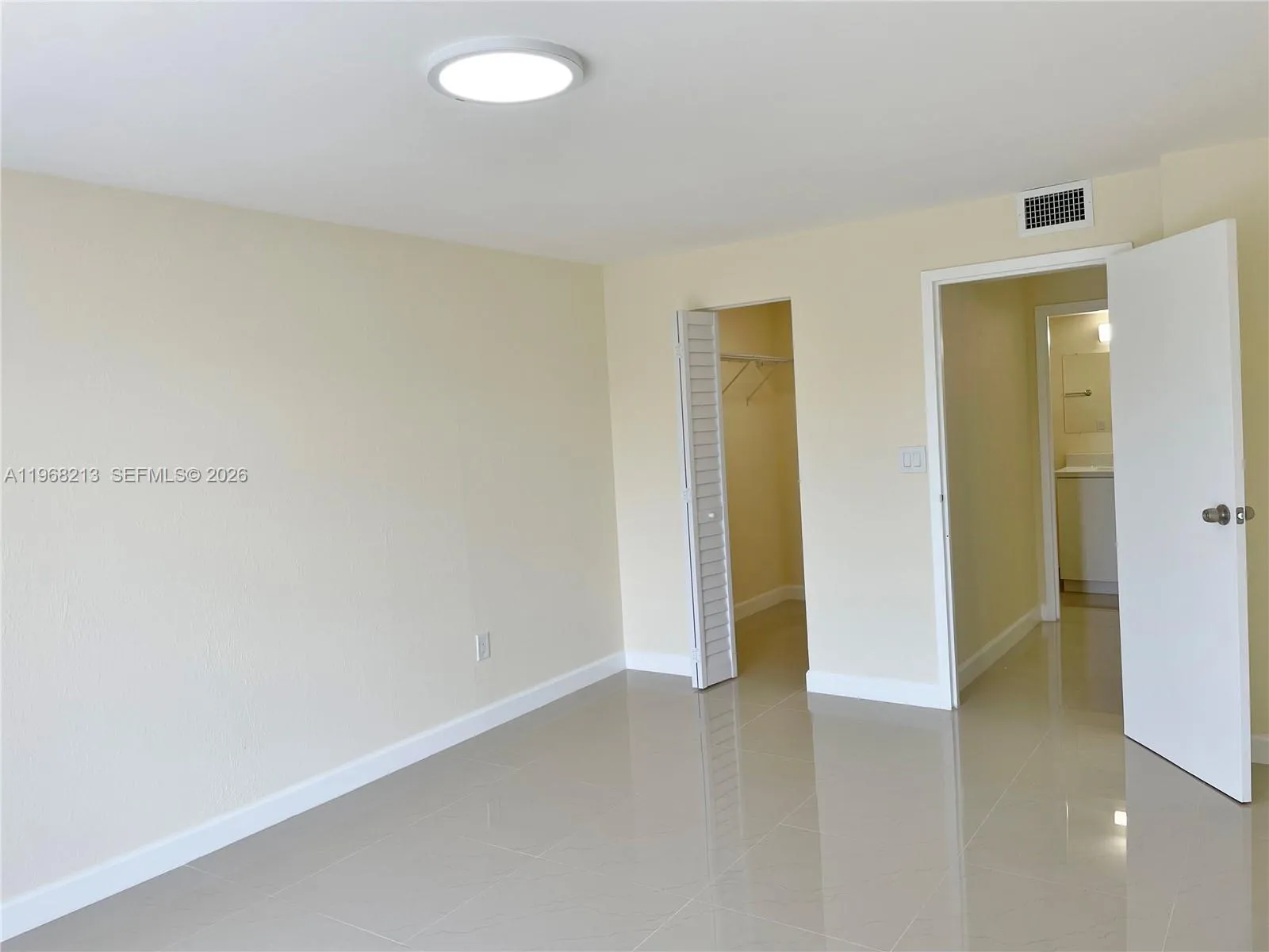 16950 W Dixie Hwy A322, North Miami Beach, Florida, North Miami Beach, Florida 33160, 1 Bedroom Bedrooms, ,1 BathroomBathrooms,Residential Lease,For Rent,16950 W Dixie Hwy A322, North Miami Beach, Florida,A11968213