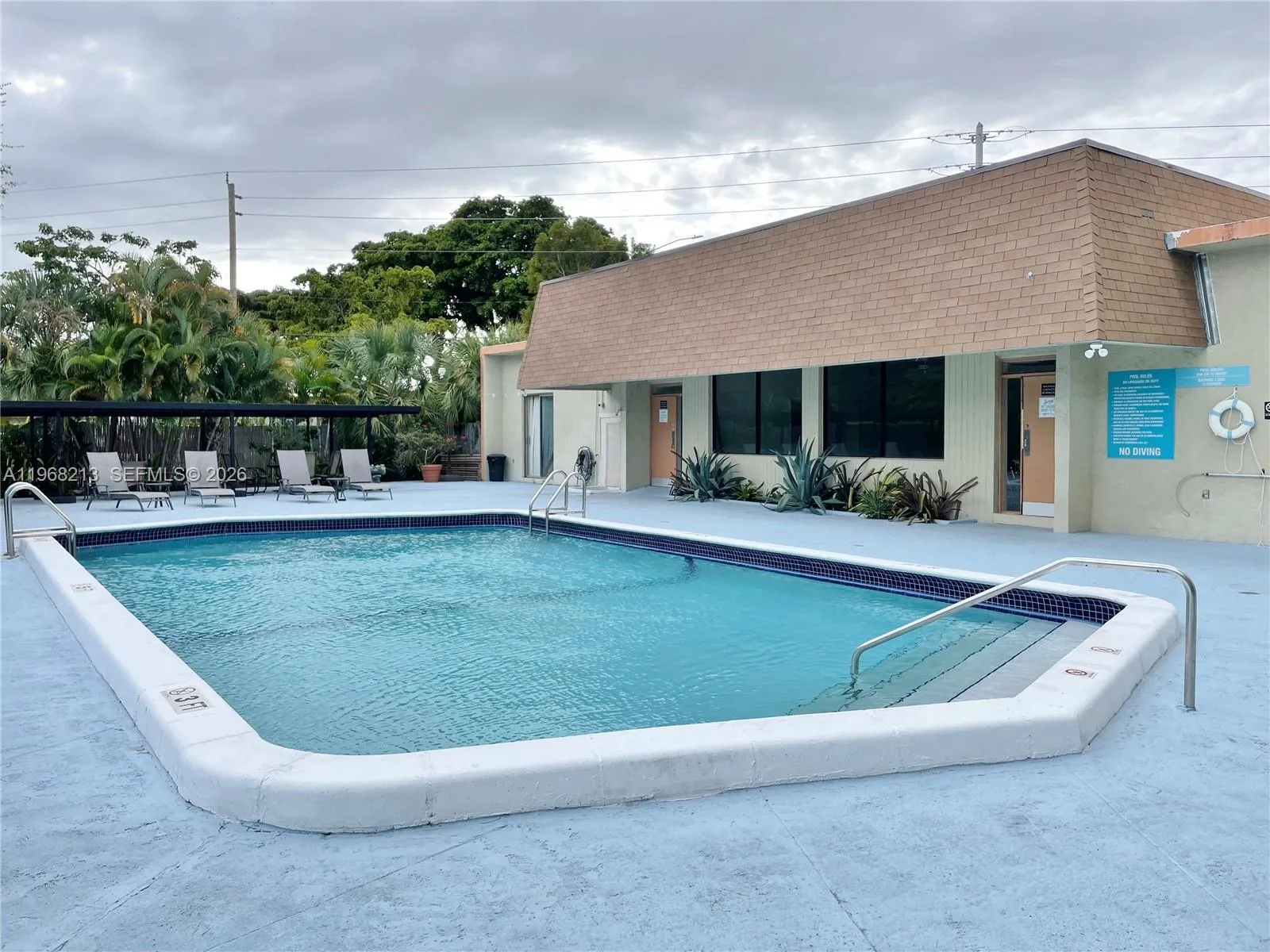 16950 W Dixie Hwy A322, North Miami Beach, Florida, North Miami Beach, Florida 33160, 1 Bedroom Bedrooms, ,1 BathroomBathrooms,Residential Lease,For Rent,16950 W Dixie Hwy A322, North Miami Beach, Florida,A11968213