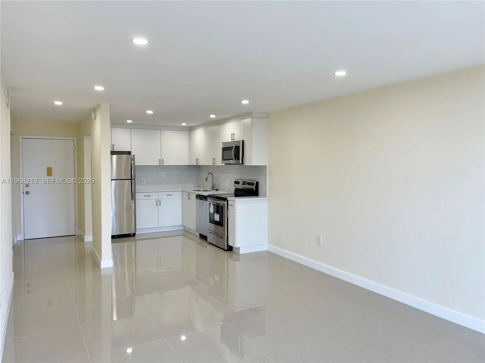 16950 W Dixie Hwy A322, North Miami Beach, Florida, North Miami Beach, Florida 33160, 1 Bedroom Bedrooms, ,1 BathroomBathrooms,Residential Lease,For Rent,16950 W Dixie Hwy A322, North Miami Beach, Florida,A11968213