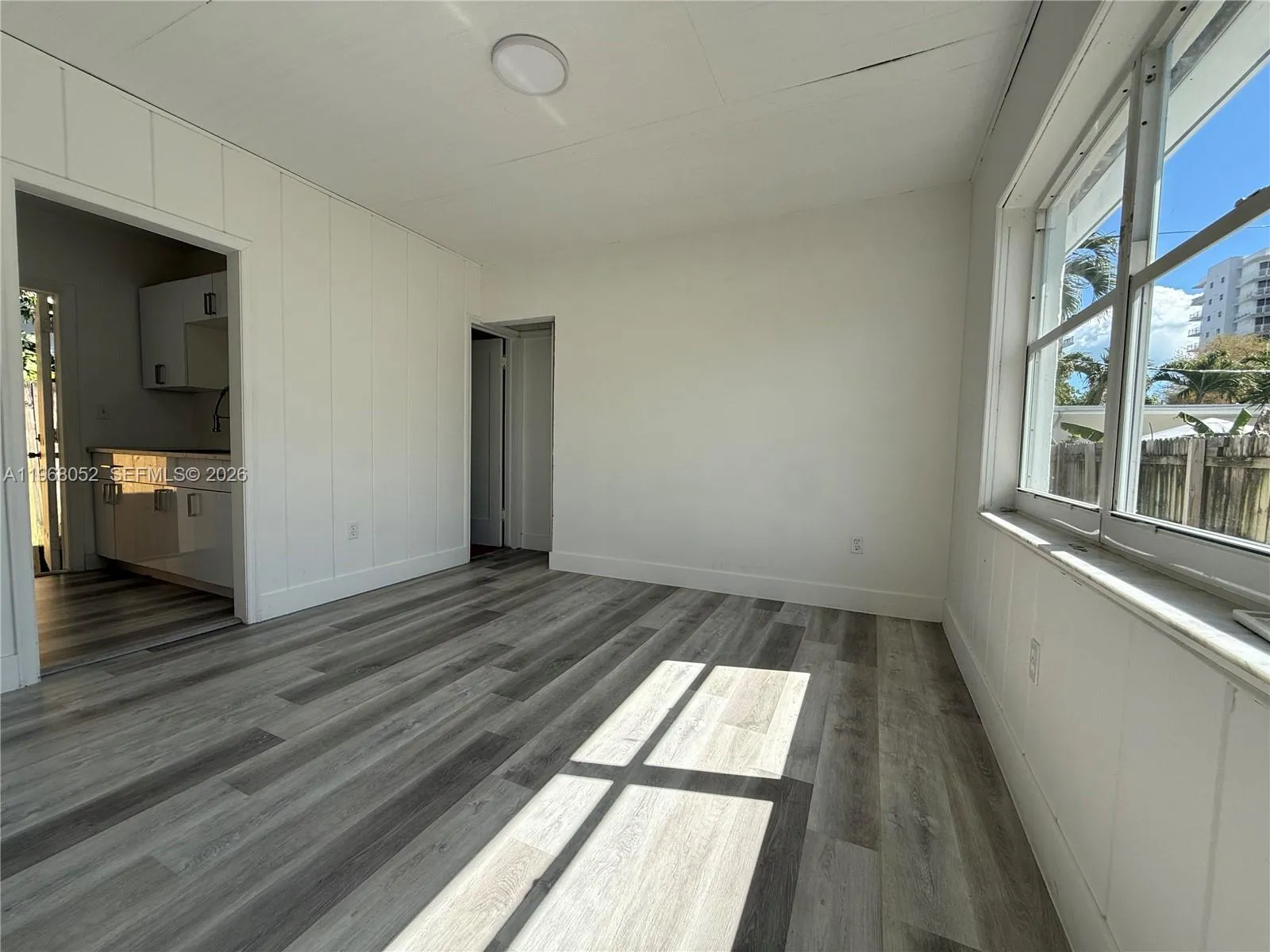 2801 Sw 26th St R-right, Miami, Florida 33133, Miami, Florida 33133, ,1 BathroomBathrooms,Residential Lease,For Rent,2801 Sw 26th St R-right, Miami, Florida 33133,A11968052