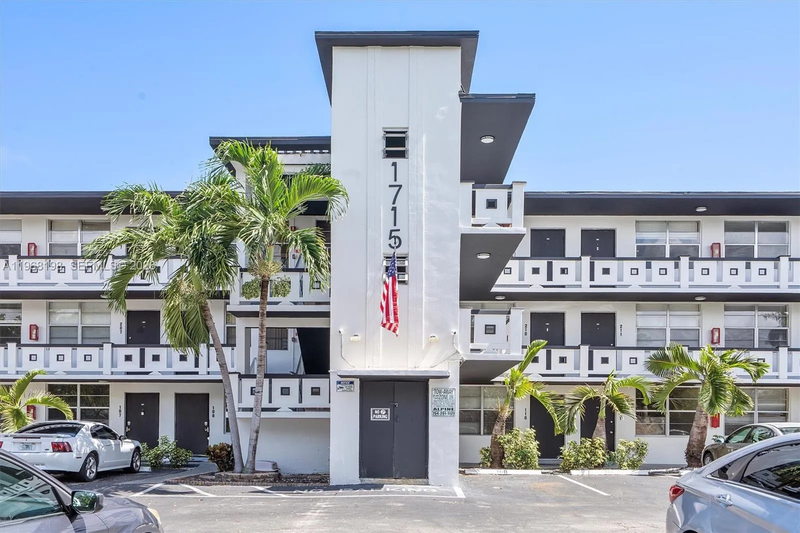 1715 N 16th Ave 101, Hollywood, Florida 33020, Hollywood, Florida 33020, 1 Bedroom Bedrooms, ,1 BathroomBathrooms,Residential Lease,For Rent,1715 N 16th Ave 101, Hollywood, Florida 33020,A11968198
