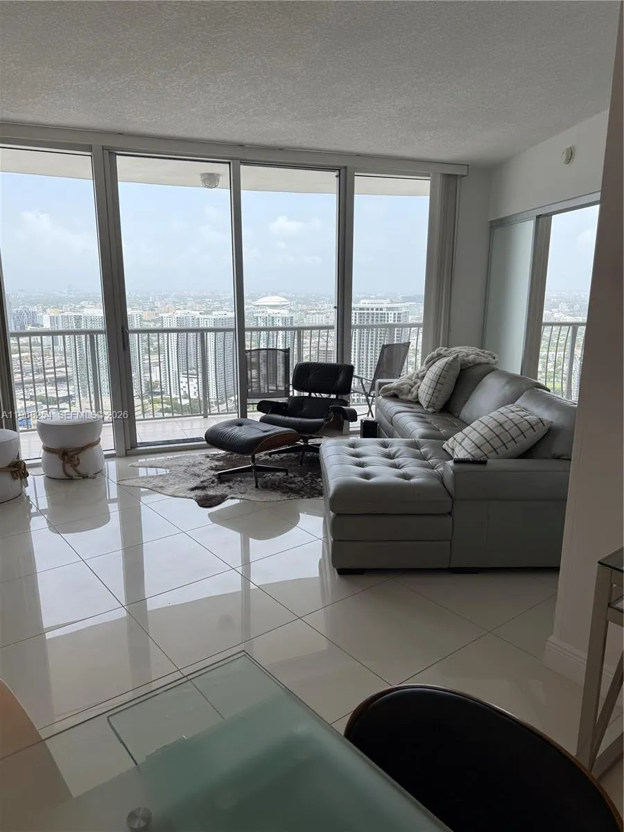 1750 N Bayshore Dr 5114, Miami, Florida 33132, Miami, Florida 33132, 2 Bedrooms Bedrooms, ,2 BathroomsBathrooms,Residential Lease,For Rent,1750 N Bayshore Dr 5114, Miami, Florida 33132,A11968254