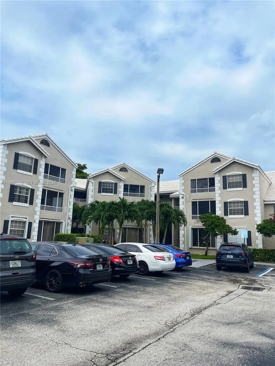 2881 N Oakland Forest Dr 208, Oakland Park, Florid, Oakland Park, Florida 33309, 1 Bedroom Bedrooms, ,1 BathroomBathrooms,Residential Lease,For Rent,2881 N Oakland Forest Dr 208, Oakland Park, Florid,A11968279