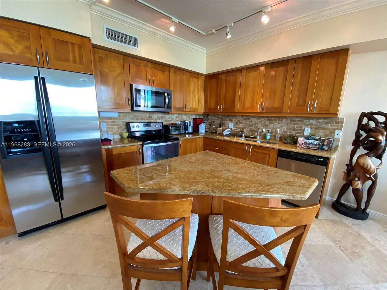 1755 E Hallandale Beach Blvd 2003e, Hallandale Bea, Hallandale Beach, Florida 33009, 3 Bedrooms Bedrooms, ,2 BathroomsBathrooms,Residential Lease,For Rent,1755 E Hallandale Beach Blvd 2003e, Hallandale Bea,A11968283