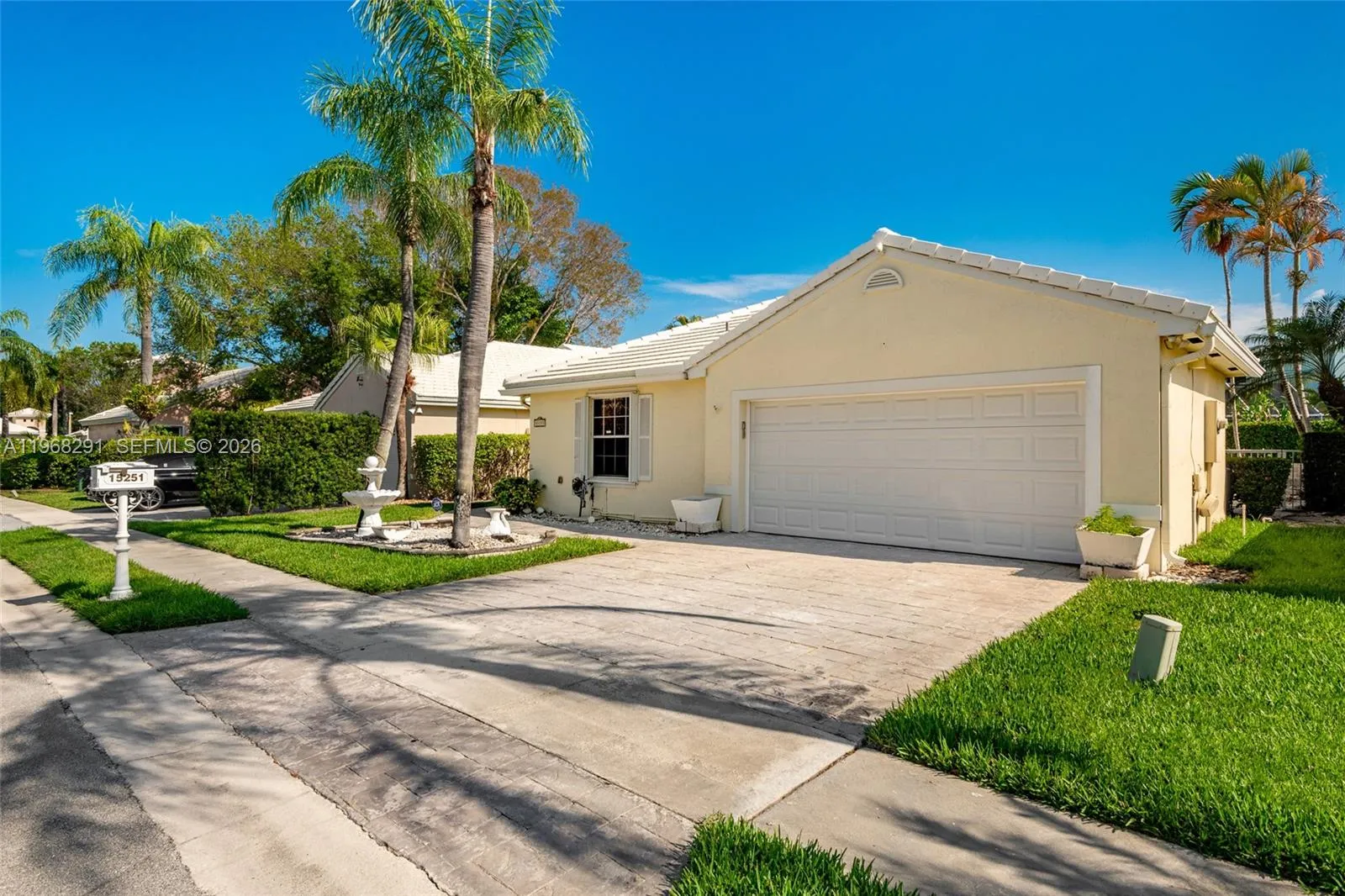 15251 Wilshire Way, Pembroke Pines, Florida 33027, Pembroke Pines, Florida 33027, 3 Bedrooms Bedrooms, ,2 BathroomsBathrooms,Residential,For Sale,15251 Wilshire Way, Pembroke Pines, Florida 33027,A11968291