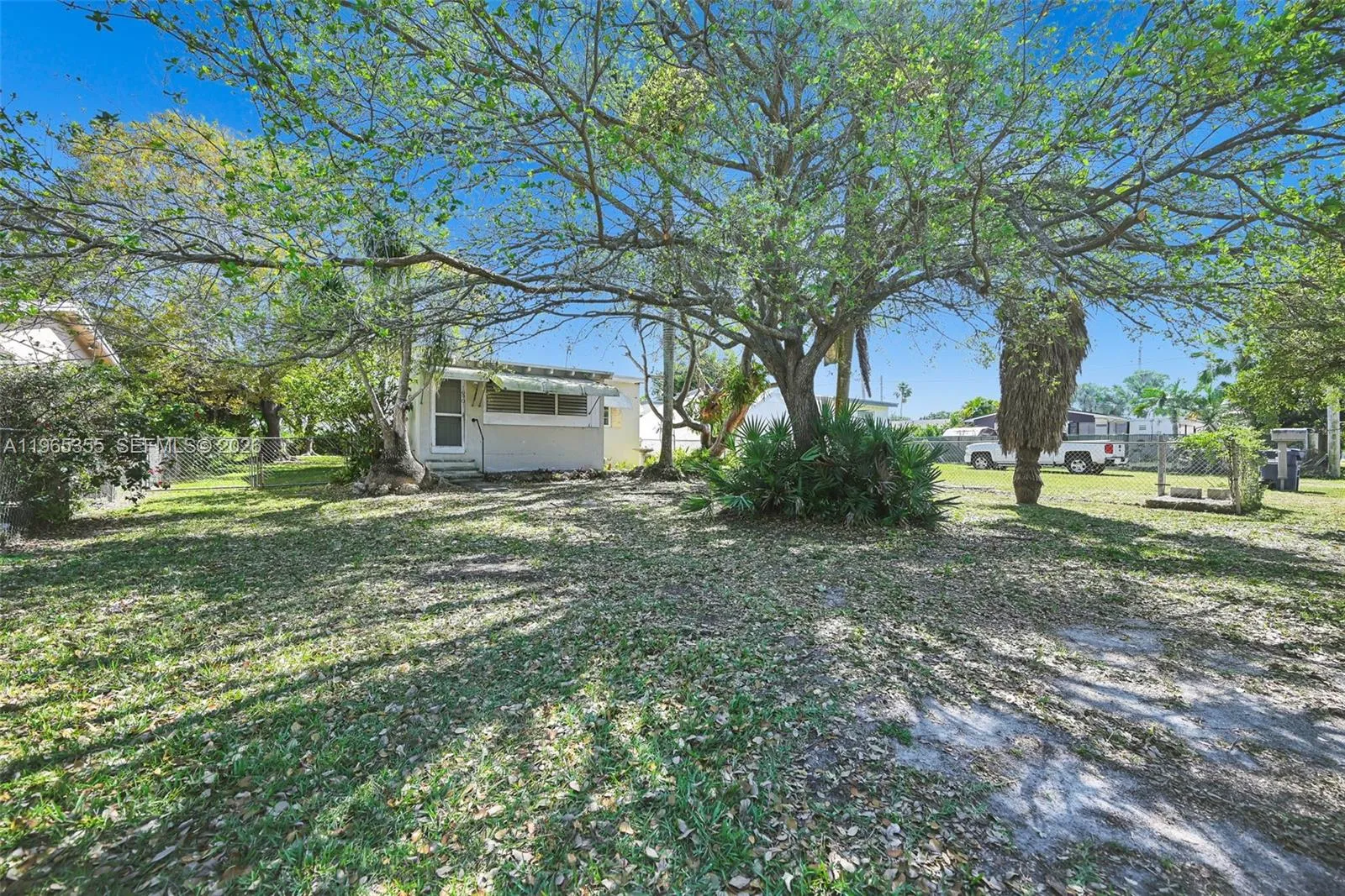 16901 Sw 94th Avenue, Palmetto Bay, Florida 33157, Palmetto Bay, Florida 33157, 2 Bedrooms Bedrooms, ,1 BathroomBathrooms,Residential,For Sale,16901 Sw 94th Avenue, Palmetto Bay, Florida 33157,A11965355