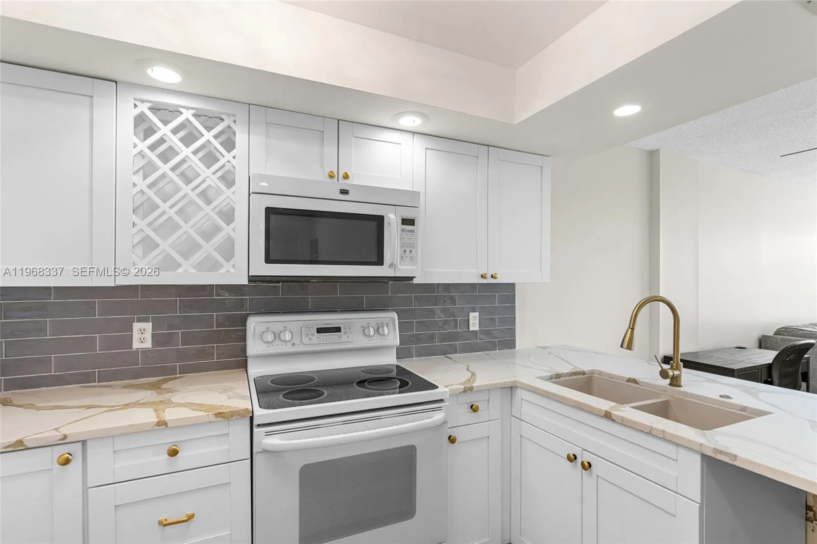 112 Royal Park Dr 3h, Oakland Park, Florida 33309, Oakland Park, Florida 33309, 2 Bedrooms Bedrooms, ,2 BathroomsBathrooms,Residential,For Sale,112 Royal Park Dr 3h, Oakland Park, Florida 33309,A11968337