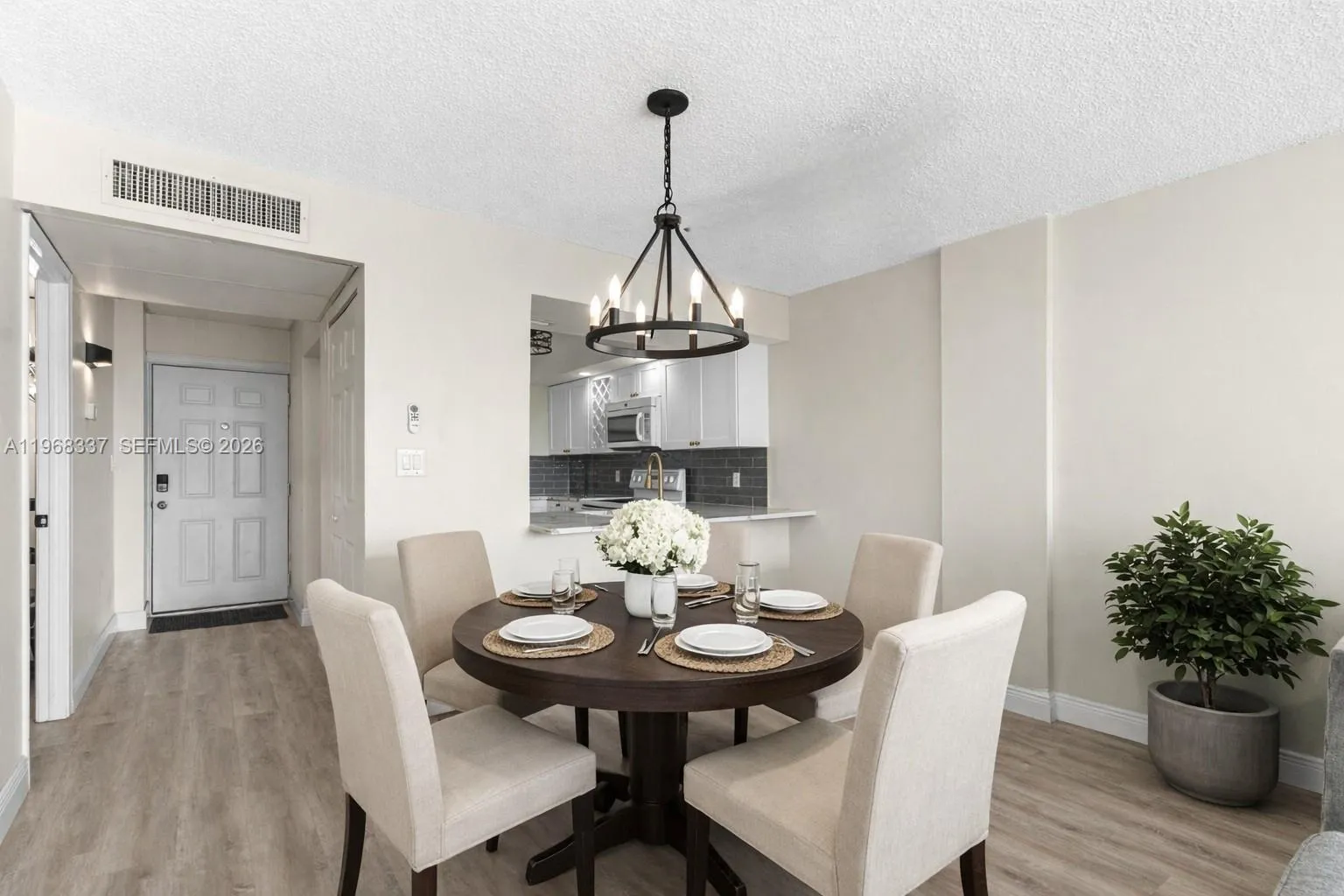 112 Royal Park Dr 3h, Oakland Park, Florida 33309, Oakland Park, Florida 33309, 2 Bedrooms Bedrooms, ,2 BathroomsBathrooms,Residential,For Sale,112 Royal Park Dr 3h, Oakland Park, Florida 33309,A11968337