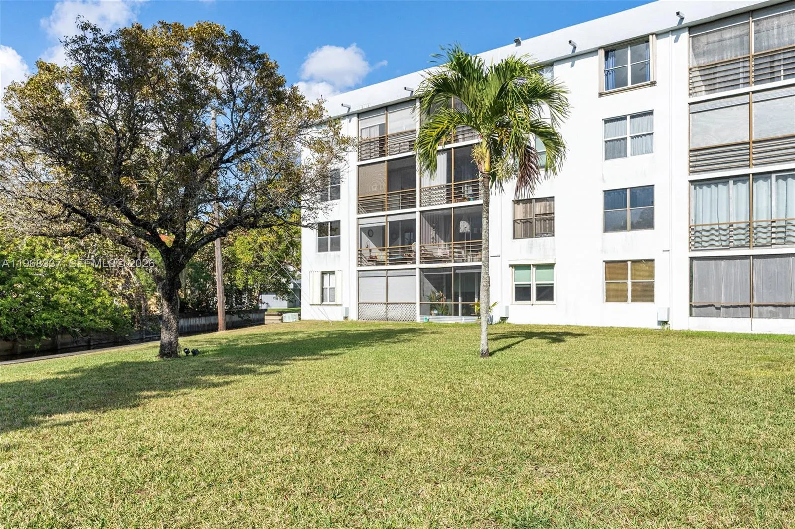 112 Royal Park Dr 3h, Oakland Park, Florida 33309, Oakland Park, Florida 33309, 2 Bedrooms Bedrooms, ,2 BathroomsBathrooms,Residential,For Sale,112 Royal Park Dr 3h, Oakland Park, Florida 33309,A11968337