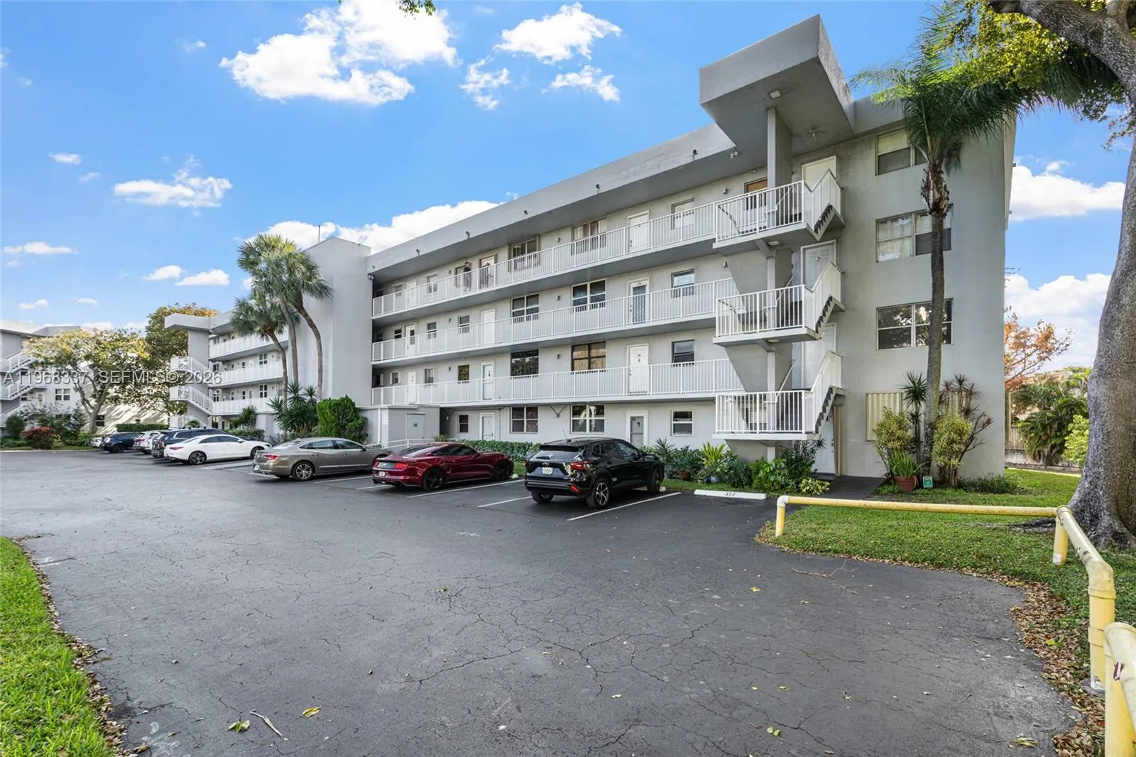 112 Royal Park Dr 3h, Oakland Park, Florida 33309, Oakland Park, Florida 33309, 2 Bedrooms Bedrooms, ,2 BathroomsBathrooms,Residential,For Sale,112 Royal Park Dr 3h, Oakland Park, Florida 33309,A11968337