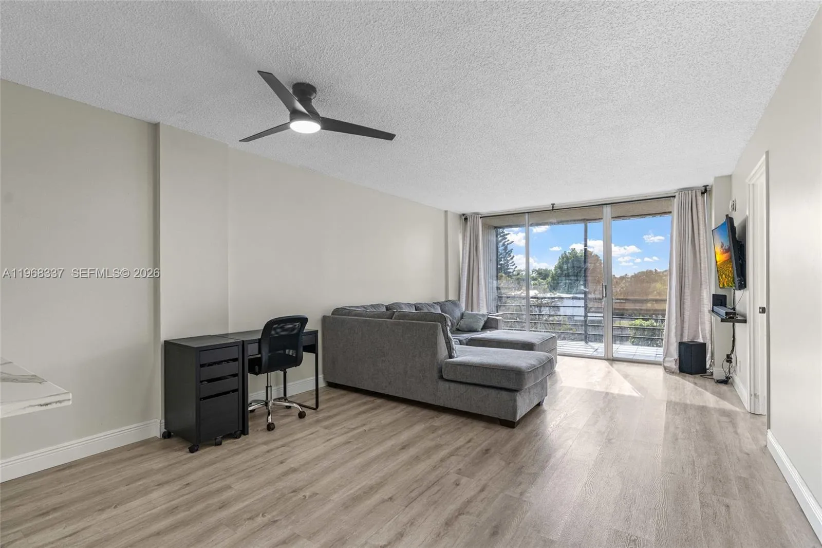 112 Royal Park Dr 3h, Oakland Park, Florida 33309, Oakland Park, Florida 33309, 2 Bedrooms Bedrooms, ,2 BathroomsBathrooms,Residential,For Sale,112 Royal Park Dr 3h, Oakland Park, Florida 33309,A11968337