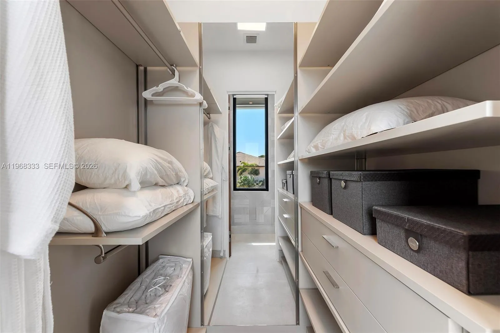 22 Isla Bahia Dr, Fort Lauderdale, Florida 33316, Fort Lauderdale, Florida 33316, 6 Bedrooms Bedrooms, ,6 BathroomsBathrooms,Residential,For Sale,22 Isla Bahia Dr, Fort Lauderdale, Florida 33316,A11968333