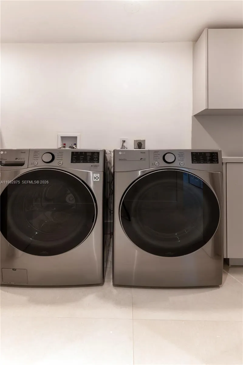 7300 Sw 77th Ave, Miami, Florida 33143, Miami, Florida 33143, 5 Bedrooms Bedrooms, ,4 BathroomsBathrooms,Residential Lease,For Rent,7300 Sw 77th Ave, Miami, Florida 33143,A11962875