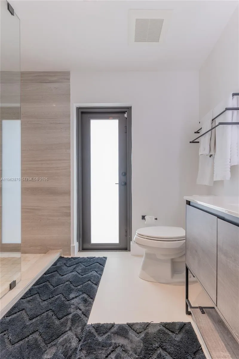 7300 Sw 77th Ave, Miami, Florida 33143, Miami, Florida 33143, 5 Bedrooms Bedrooms, ,4 BathroomsBathrooms,Residential Lease,For Rent,7300 Sw 77th Ave, Miami, Florida 33143,A11962875