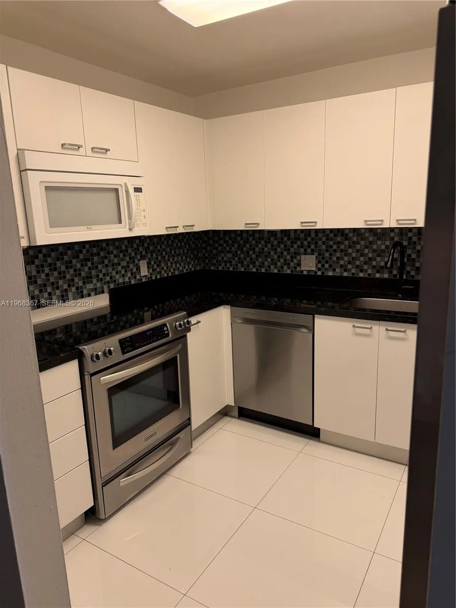 7925 Sw 86th St 923, Miami, Florida 33143, Miami, Florida 33143, 1 Bedroom Bedrooms, ,1 BathroomBathrooms,Residential,For Sale,7925 Sw 86th St 923, Miami, Florida 33143,A11968367