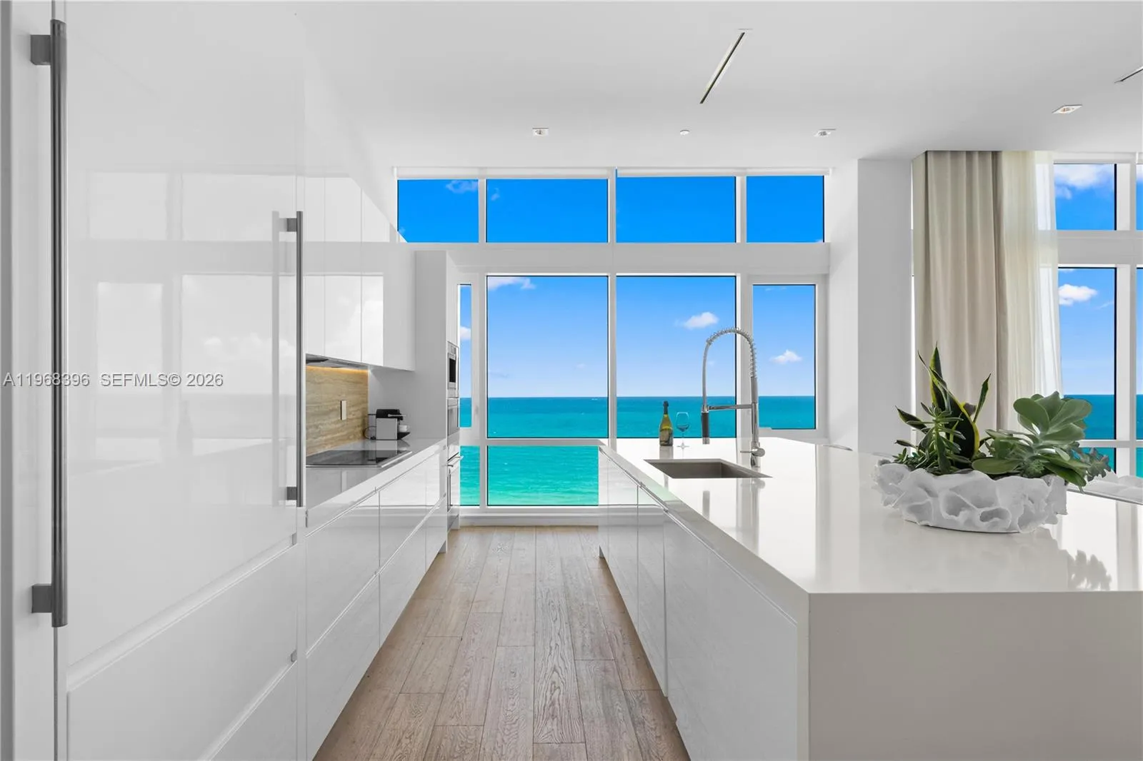 102 24th St Ph-1610, Miami Beach, Florida 33139, Miami Beach, Florida 33139, 4 Bedrooms Bedrooms, ,4 BathroomsBathrooms,Residential Lease,For Rent,102 24th St Ph-1610, Miami Beach, Florida 33139,A11968396