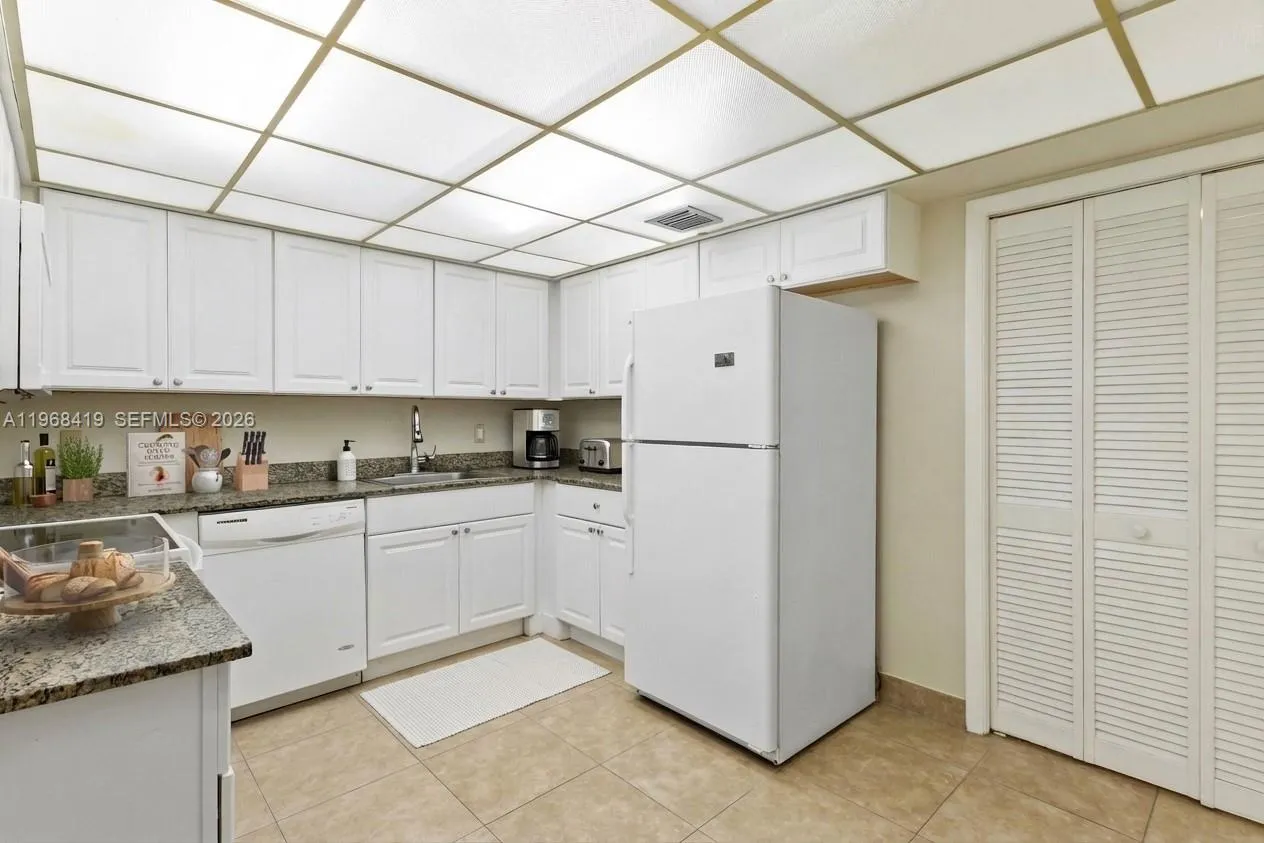 16400 Golf Club Rd 104, Weston, Florida 33326, Weston, Florida 33326, 2 Bedrooms Bedrooms, ,2 BathroomsBathrooms,Residential,For Sale,16400 Golf Club Rd 104, Weston, Florida 33326,A11968419