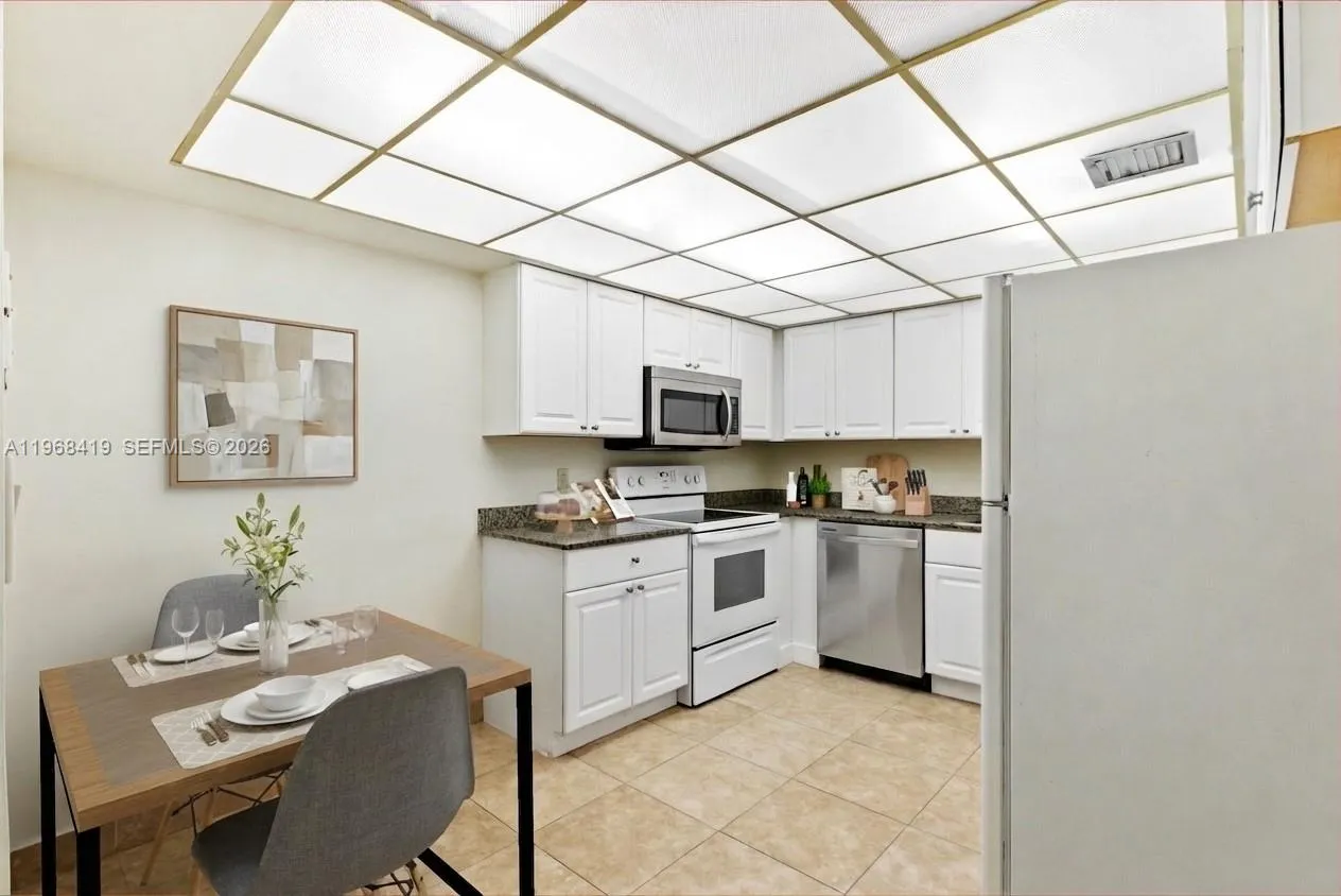 16400 Golf Club Rd 104, Weston, Florida 33326, Weston, Florida 33326, 2 Bedrooms Bedrooms, ,2 BathroomsBathrooms,Residential,For Sale,16400 Golf Club Rd 104, Weston, Florida 33326,A11968419