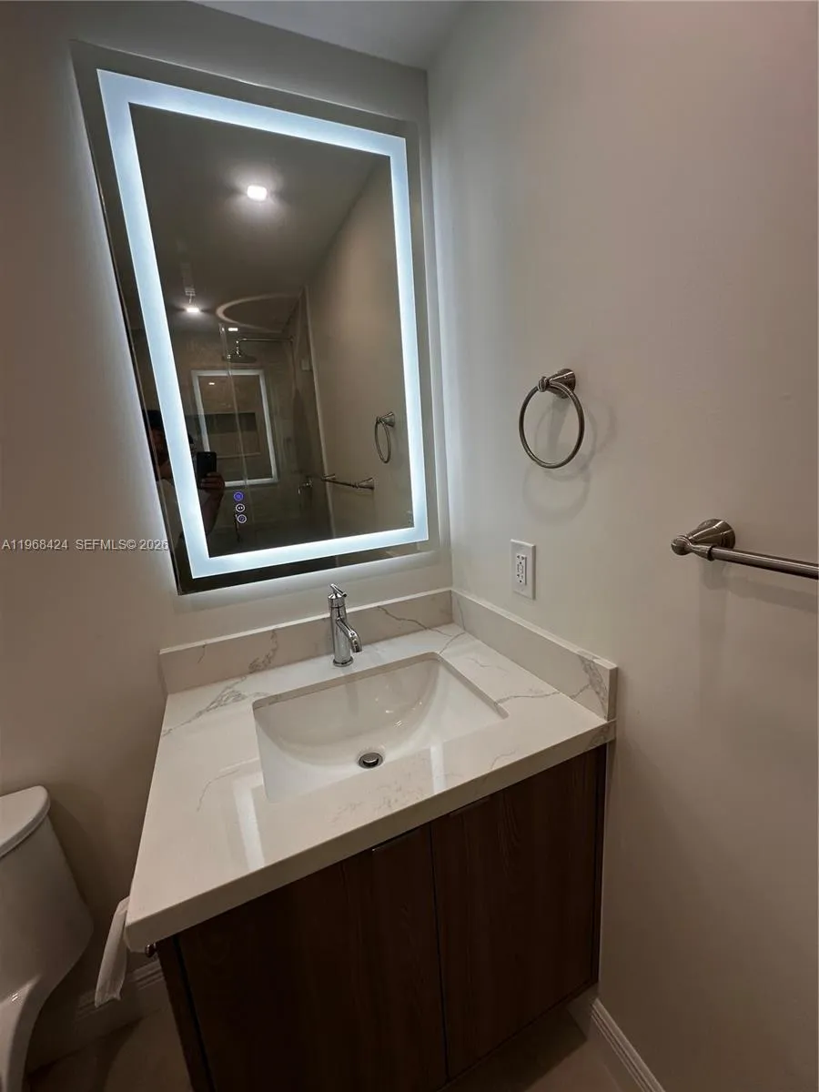 1900 W 54th St 219, Hialeah, Florida 33012, Hialeah, Florida 33012, 2 Bedrooms Bedrooms, ,2 BathroomsBathrooms,Residential Lease,For Rent,1900 W 54th St 219, Hialeah, Florida 33012,A11968424