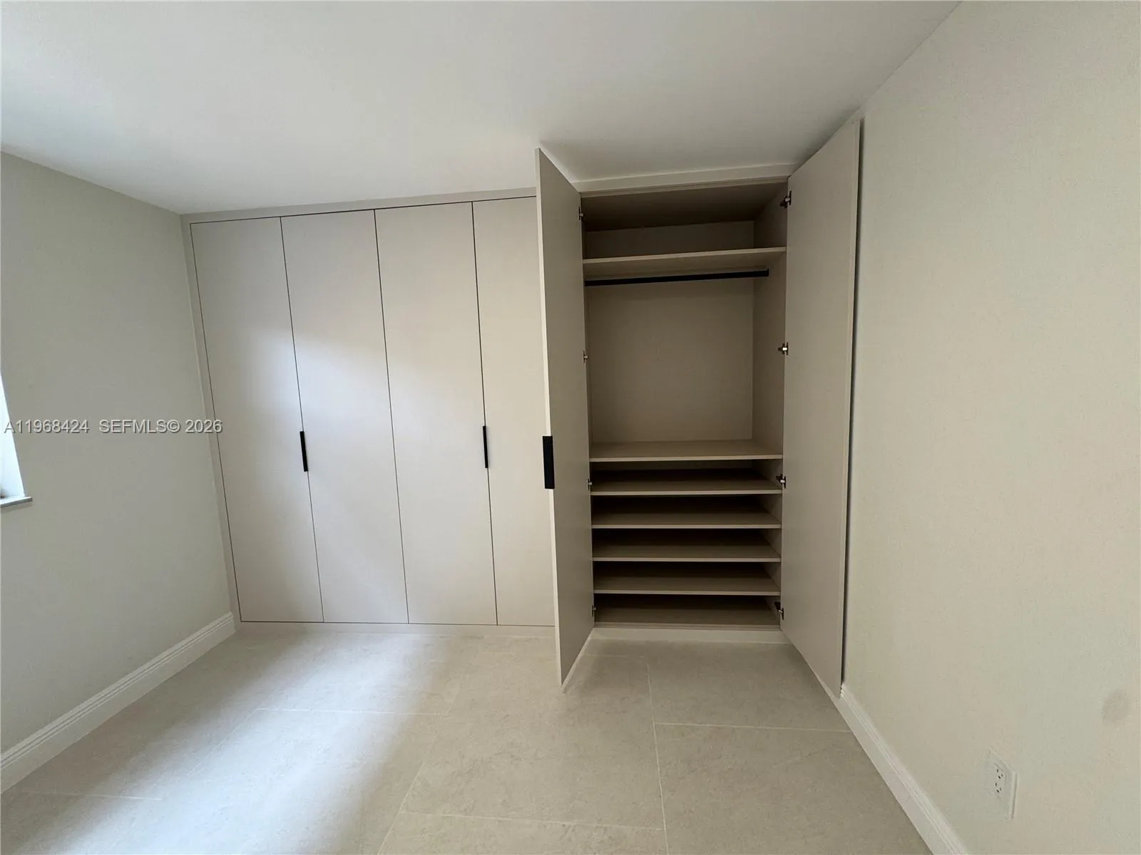 1900 W 54th St 219, Hialeah, Florida 33012, Hialeah, Florida 33012, 2 Bedrooms Bedrooms, ,2 BathroomsBathrooms,Residential Lease,For Rent,1900 W 54th St 219, Hialeah, Florida 33012,A11968424