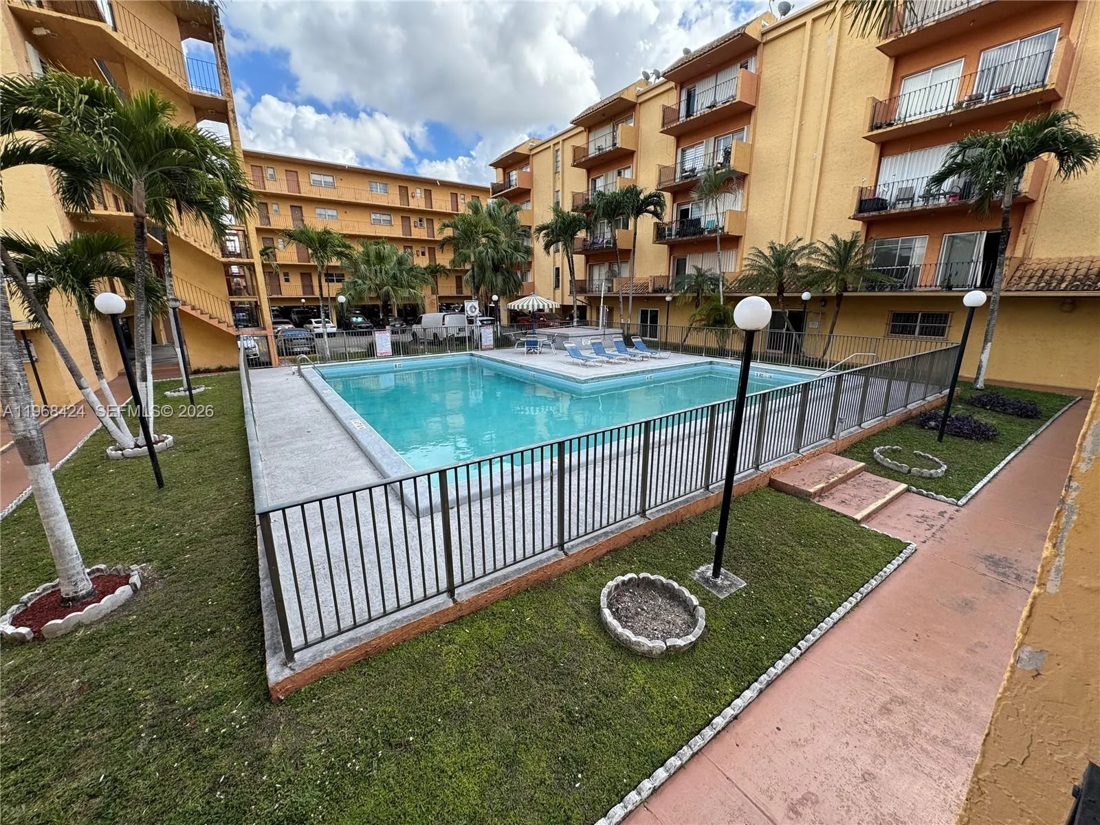 1900 W 54th St 219, Hialeah, Florida 33012, Hialeah, Florida 33012, 2 Bedrooms Bedrooms, ,2 BathroomsBathrooms,Residential Lease,For Rent,1900 W 54th St 219, Hialeah, Florida 33012,A11968424