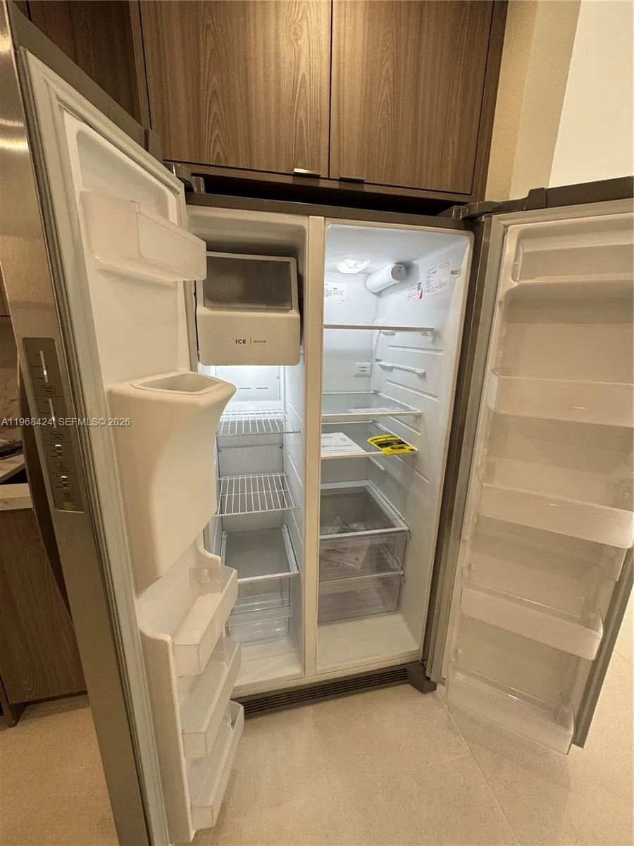 1900 W 54th St 219, Hialeah, Florida 33012, Hialeah, Florida 33012, 2 Bedrooms Bedrooms, ,2 BathroomsBathrooms,Residential Lease,For Rent,1900 W 54th St 219, Hialeah, Florida 33012,A11968424