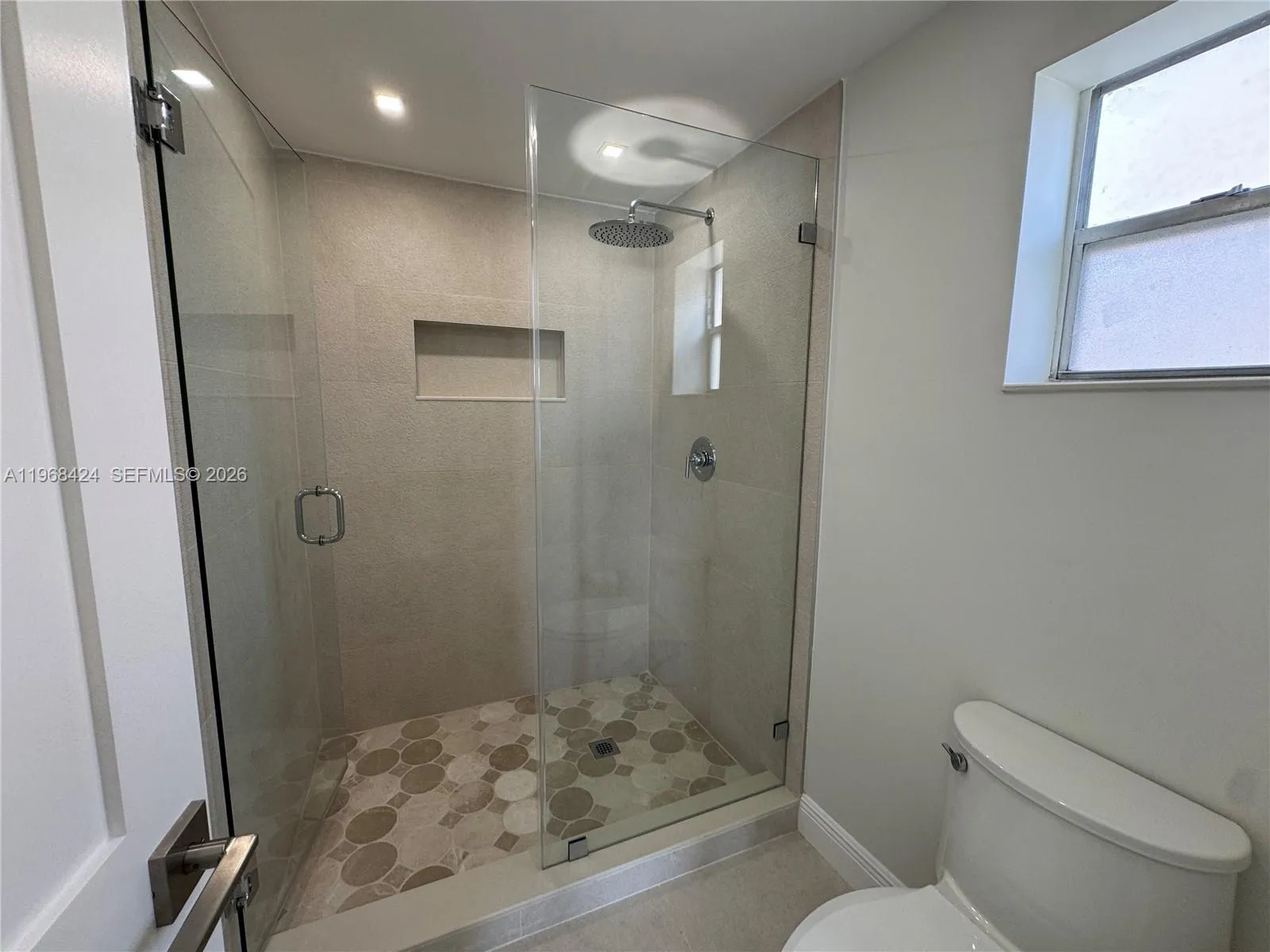 1900 W 54th St 219, Hialeah, Florida 33012, Hialeah, Florida 33012, 2 Bedrooms Bedrooms, ,2 BathroomsBathrooms,Residential Lease,For Rent,1900 W 54th St 219, Hialeah, Florida 33012,A11968424