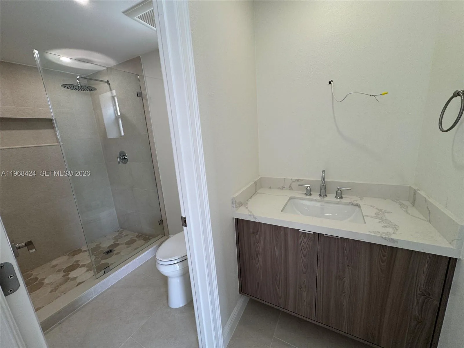 1900 W 54th St 219, Hialeah, Florida 33012, Hialeah, Florida 33012, 2 Bedrooms Bedrooms, ,2 BathroomsBathrooms,Residential Lease,For Rent,1900 W 54th St 219, Hialeah, Florida 33012,A11968424