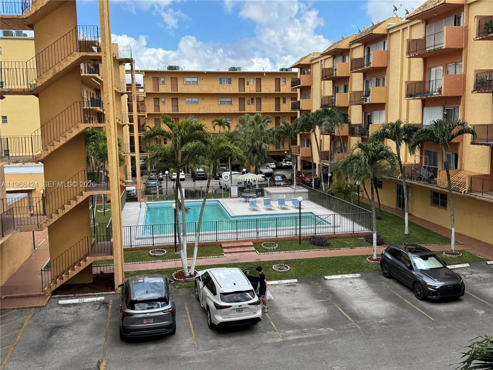 1900 W 54th St 219, Hialeah, Florida 33012, Hialeah, Florida 33012, 2 Bedrooms Bedrooms, ,2 BathroomsBathrooms,Residential Lease,For Rent,1900 W 54th St 219, Hialeah, Florida 33012,A11968424