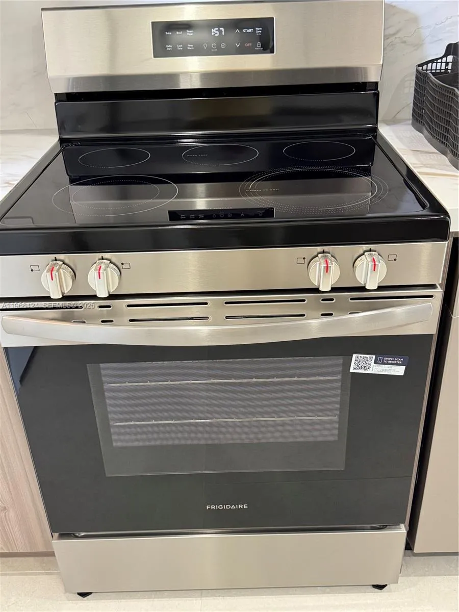 1900 W 54th St 219, Hialeah, Florida 33012, Hialeah, Florida 33012, 2 Bedrooms Bedrooms, ,2 BathroomsBathrooms,Residential Lease,For Rent,1900 W 54th St 219, Hialeah, Florida 33012,A11968424