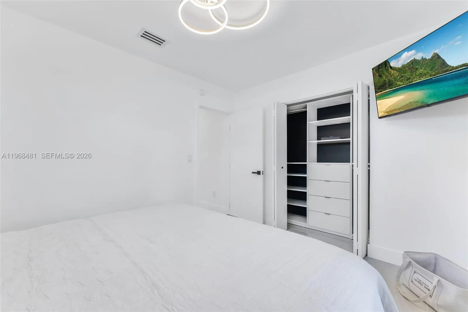 231 Ne 45th St 231, Miami, Florida 33137, Miami, Florida 33137, 3 Bedrooms Bedrooms, ,2 BathroomsBathrooms,Residential Lease,For Rent,231 Ne 45th St 231, Miami, Florida 33137,A11968481