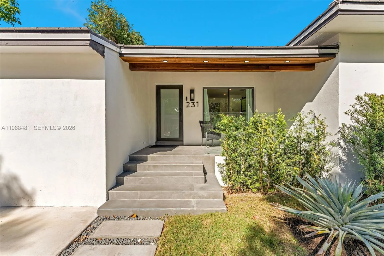 231 Ne 45th St 231, Miami, Florida 33137, Miami, Florida 33137, 3 Bedrooms Bedrooms, ,2 BathroomsBathrooms,Residential Lease,For Rent,231 Ne 45th St 231, Miami, Florida 33137,A11968481