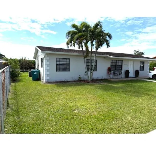 10752 Sw 141st Ln, Miami, Florida 33176, Miami, Florida 33176, 3 Bedrooms Bedrooms, ,2 BathroomsBathrooms,Residential,For Sale,10752 Sw 141st Ln, Miami, Florida 33176,A11968397