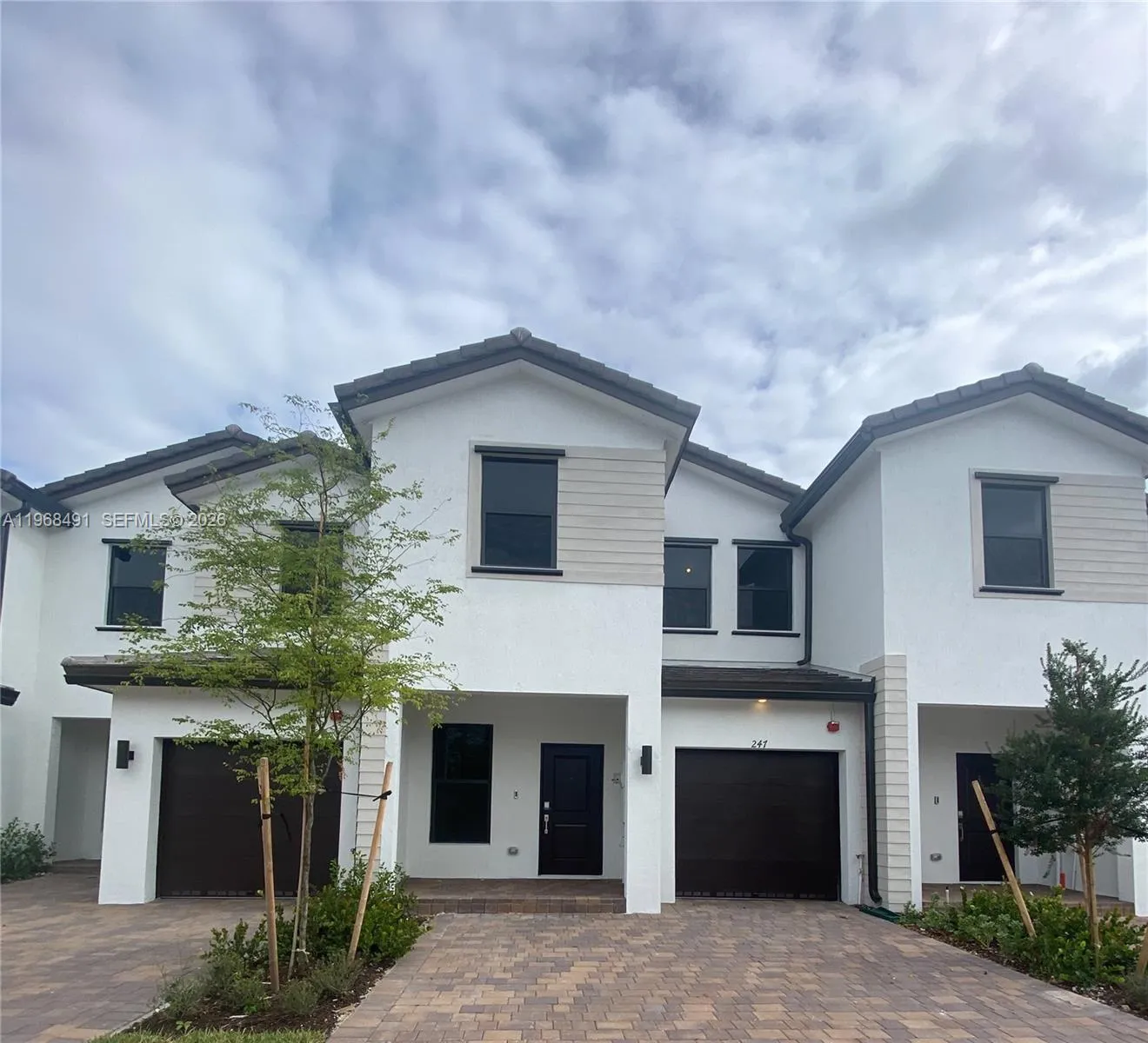 247 Sw 159th Pl, Pembroke Pines, Florida 33027, Pembroke Pines, Florida 33027, 3 Bedrooms Bedrooms, ,2 BathroomsBathrooms,Residential Lease,For Rent,247 Sw 159th Pl, Pembroke Pines, Florida 33027,A11968491