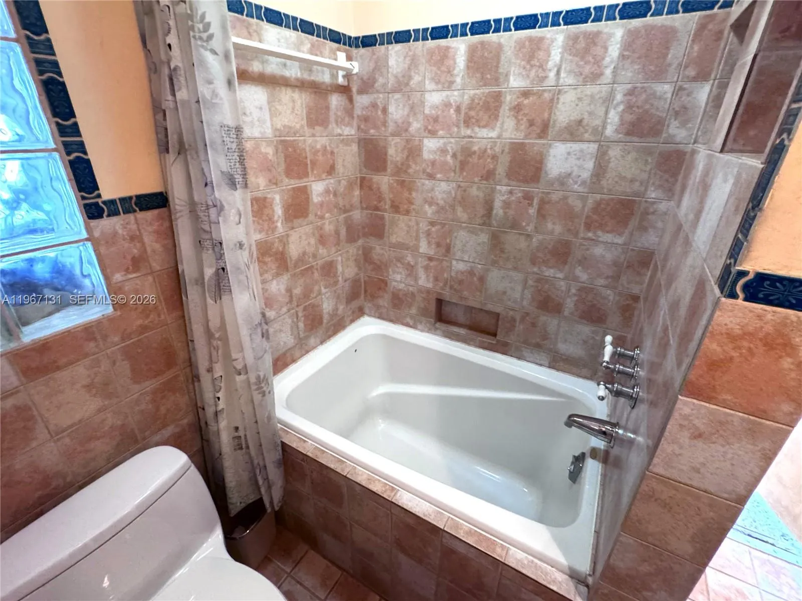 29 Se 4th St, Dania Beach, Florida 33004, Dania Beach, Florida 33004, ,Residential Income,For Sale,29 Se 4th St, Dania Beach, Florida 33004,A11967131