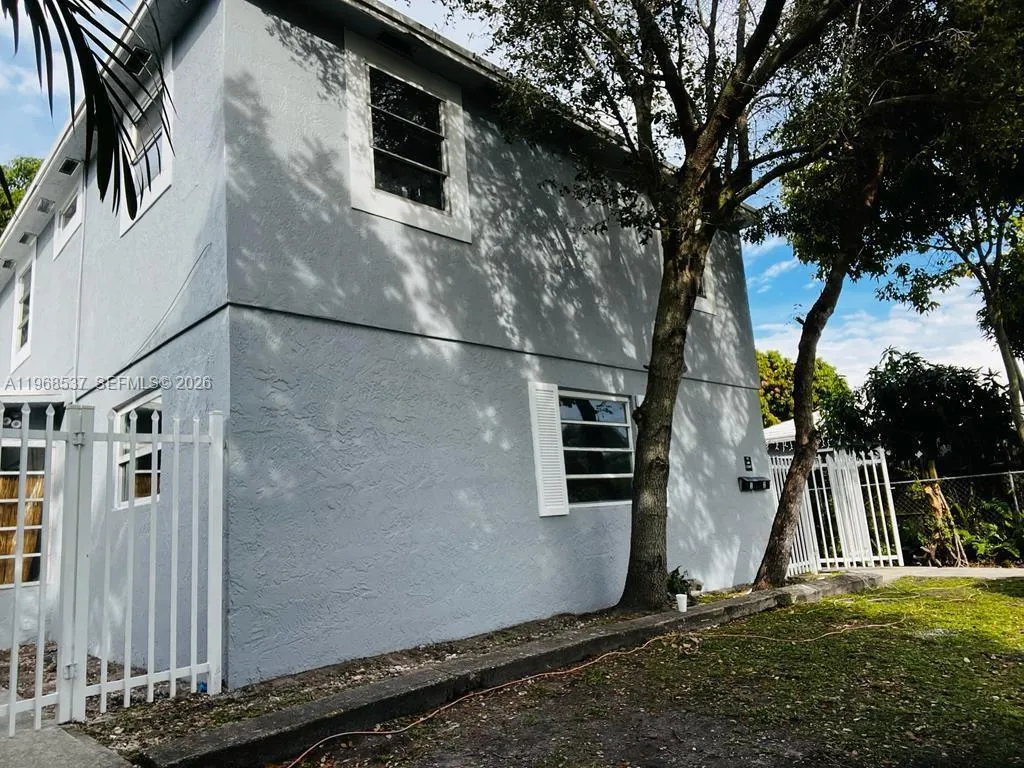 5 Ne 16th Ct, Fort Lauderdale, Florida 33305, Fort Lauderdale, Florida 33305, ,Residential Income,For Sale,5 Ne 16th Ct, Fort Lauderdale, Florida 33305,A11968537