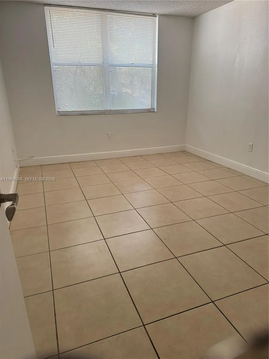1800 Sans Souci Blvd 112, North Miami, Florida 331, North Miami, Florida 33181, 1 Bedroom Bedrooms, ,1 BathroomBathrooms,Residential Lease,For Rent,1800 Sans Souci Blvd 112, North Miami, Florida 331,A11968548